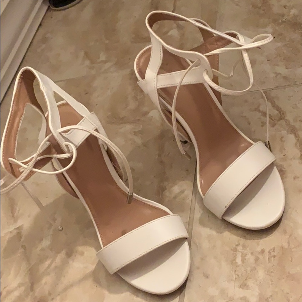 White heels do not fit me Accepting offers
